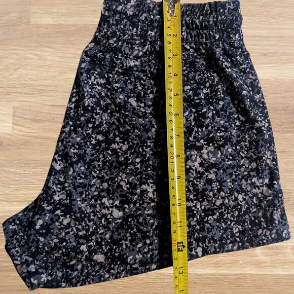 Athleta Women's Printed Baja Navy Blue Speckled Running Athletic Shorts -Sz 4 - Picture 10 of 15